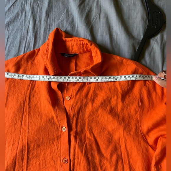 Cropped loose button down shirt LINEN blend - Picture 5 of 7